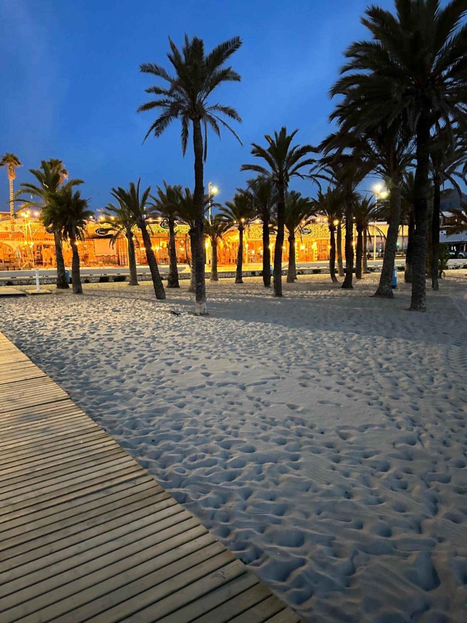 Alisa Costa Blanca * Platja de Larenal