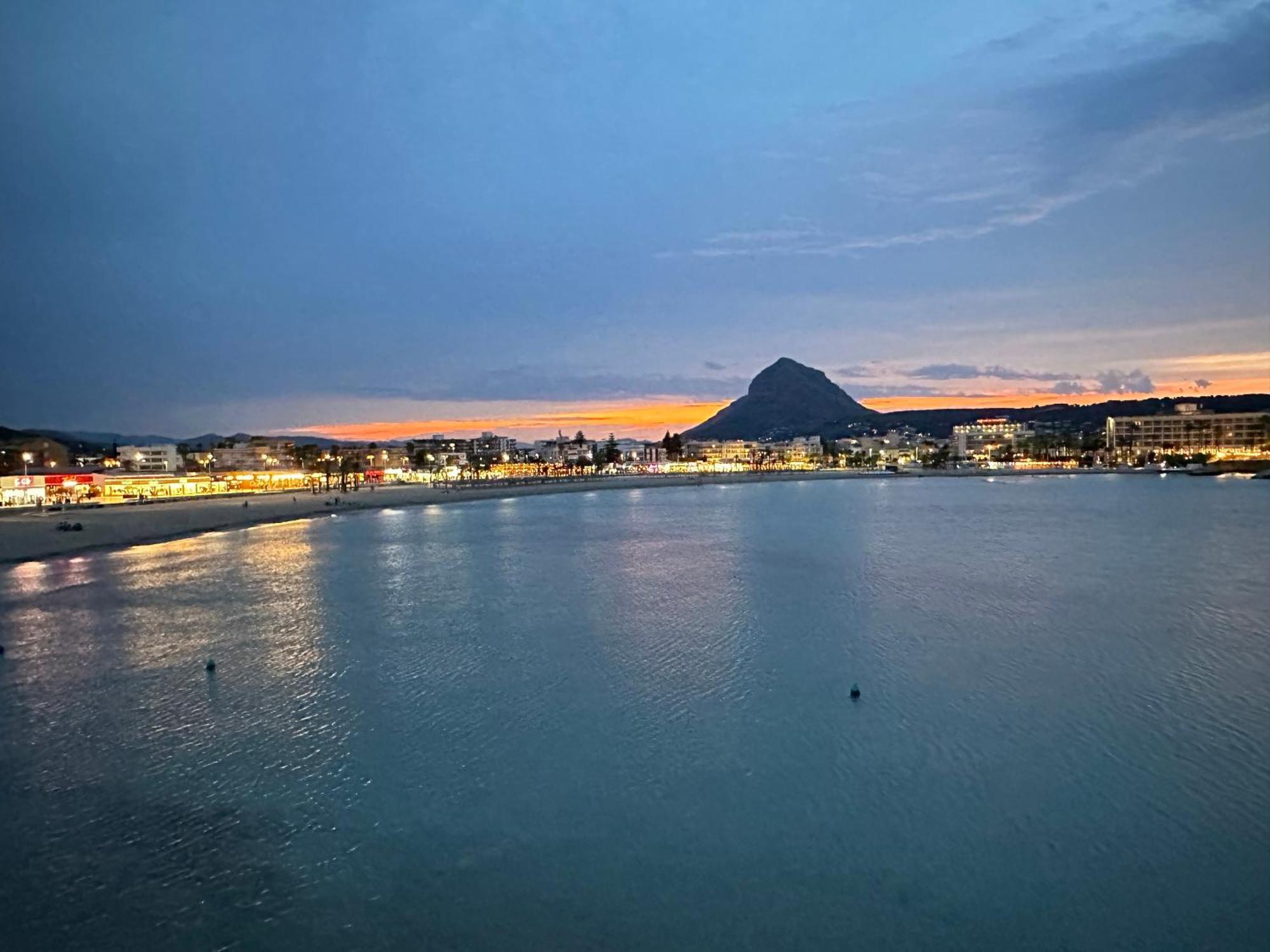 Alisa Costa Blanca *